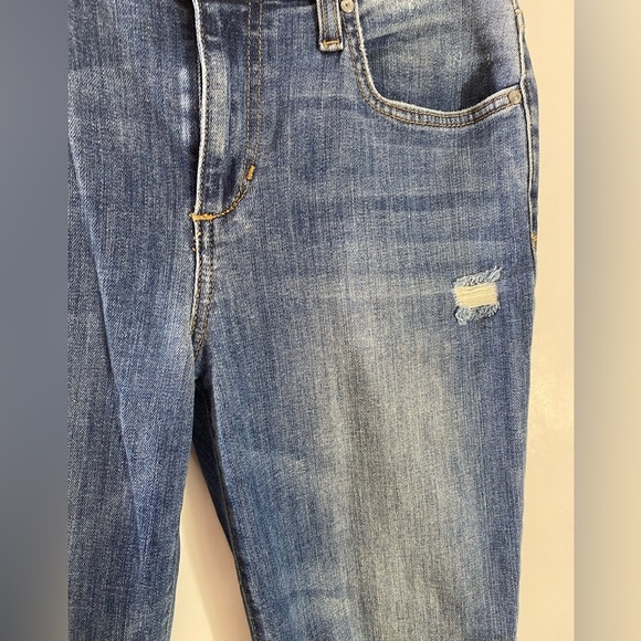 Joe’s Jeans High Rise Distressed Crop Size 28 - Picture 8 of 10